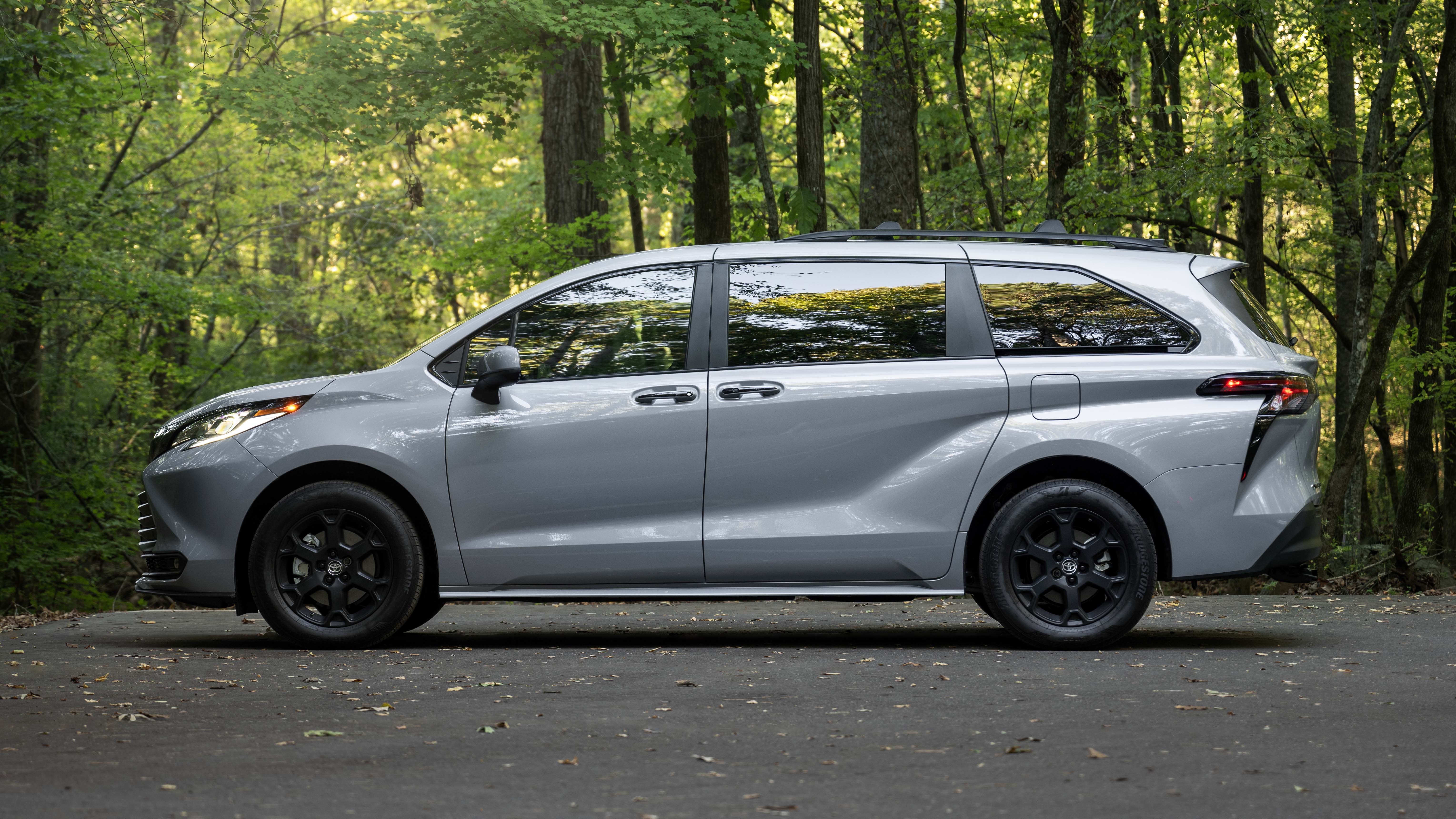 Toyota Sienna Review 2025 Top Gear